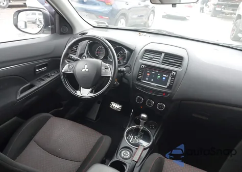 2017 Mitsubishi Outlander Sport Es z USA, uszkodzony, nr VIN JA4AR3AU8HZ039420